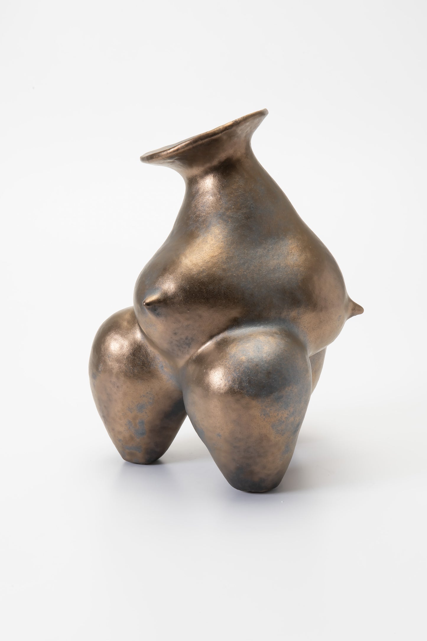 Ìyá Vessel
